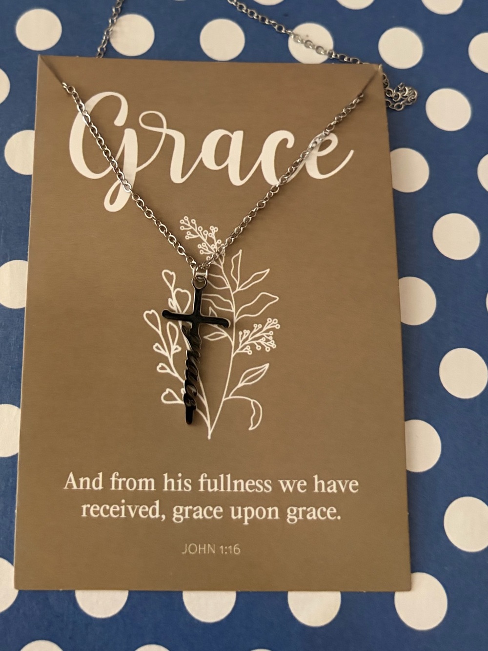 Grace NWT Stainless Steel Cross Pendant Necklace 18”